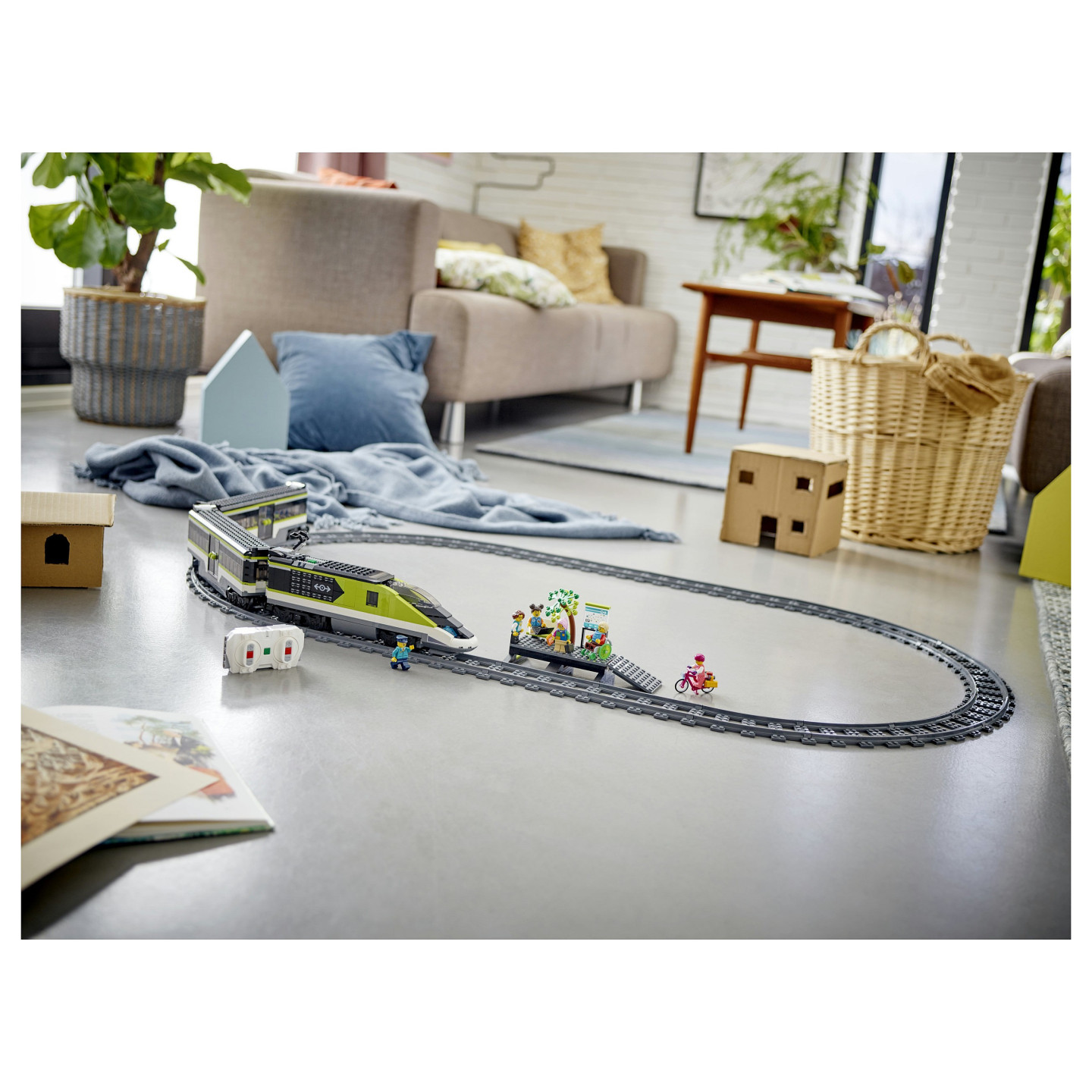 LEGO City - Personen-Schnellzug — Buy in Cyprus with Fast Delivery