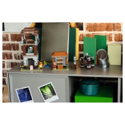 LEGO 21278 Minecraft Ein Verwster am Plnderer-Auenposten — Buy in Cyprus with Fast Delivery