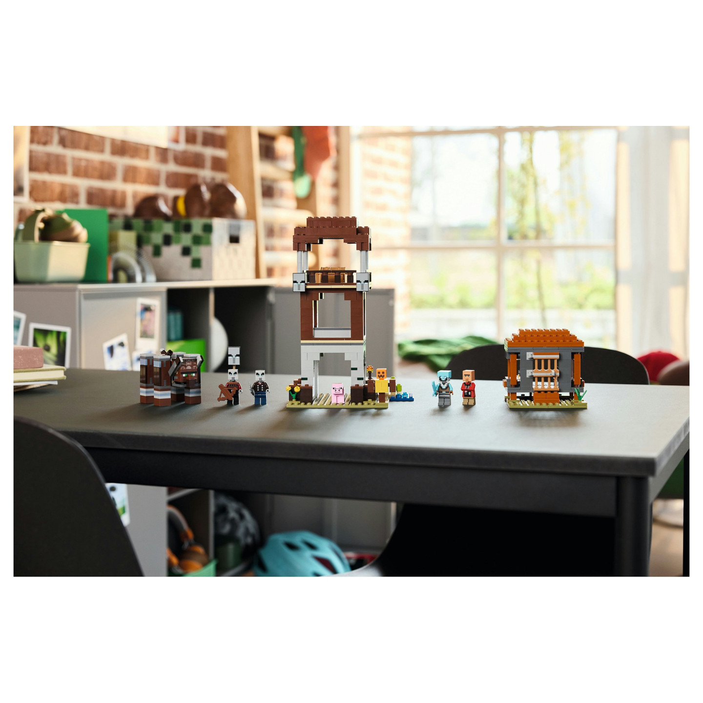 LEGO 21278 Minecraft Ein Verwster am Plnderer-Auenposten — Buy in Cyprus with Fast Delivery