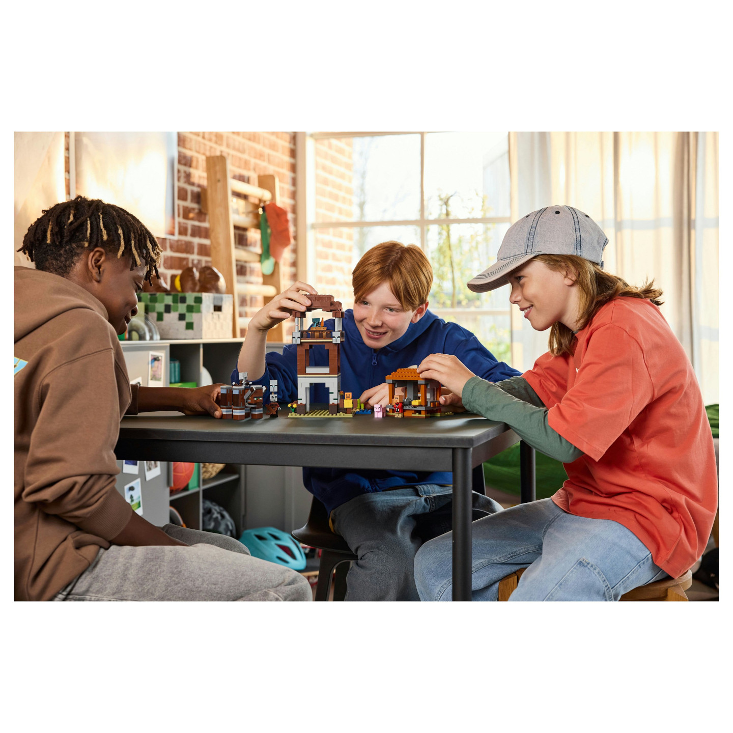 LEGO 21278 Minecraft Ein Verwster am Plnderer-Auenposten — Buy in Cyprus with Fast Delivery