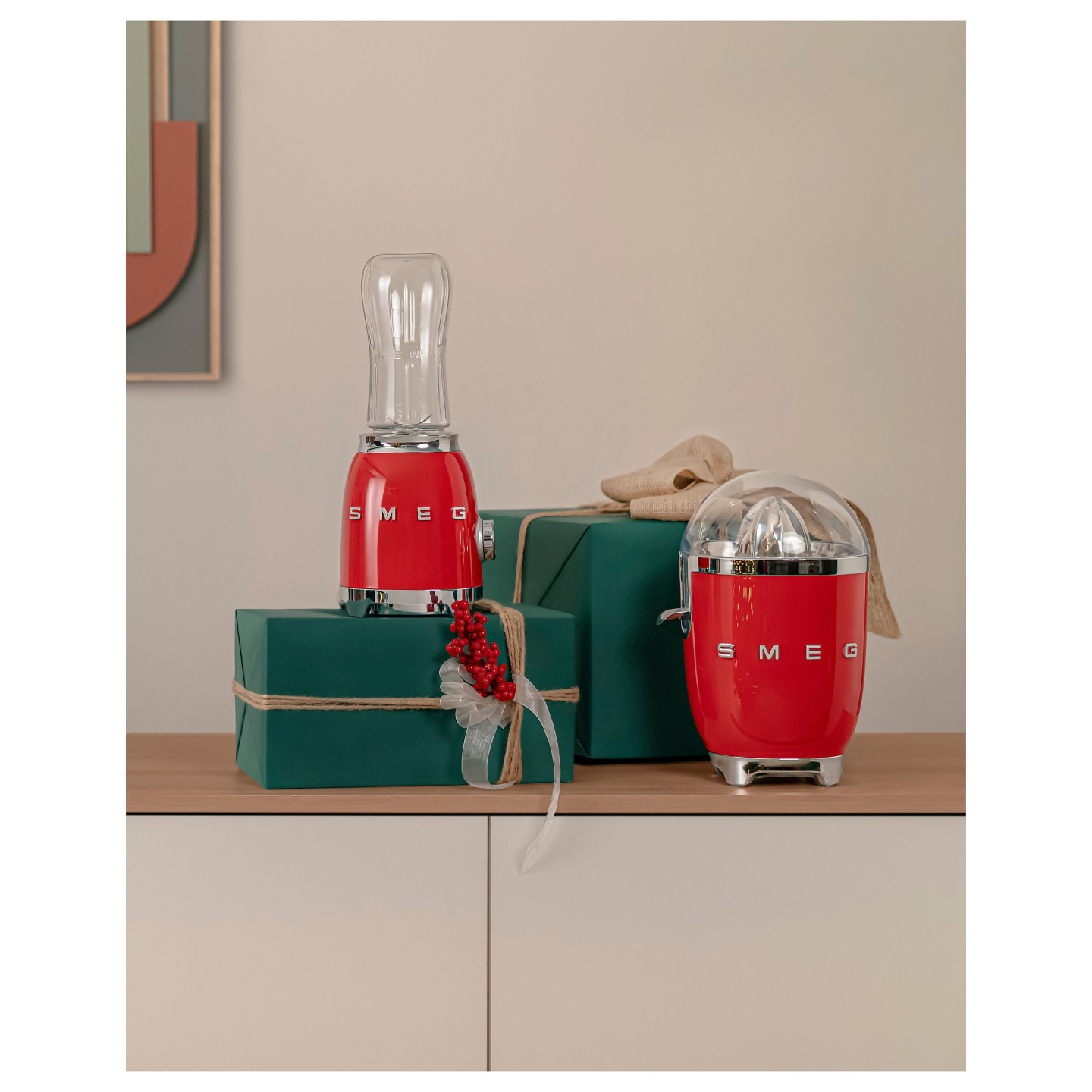 SMEG CJF11RDEU Zitruspresse Rot — Buy in Cyprus with Fast Delivery