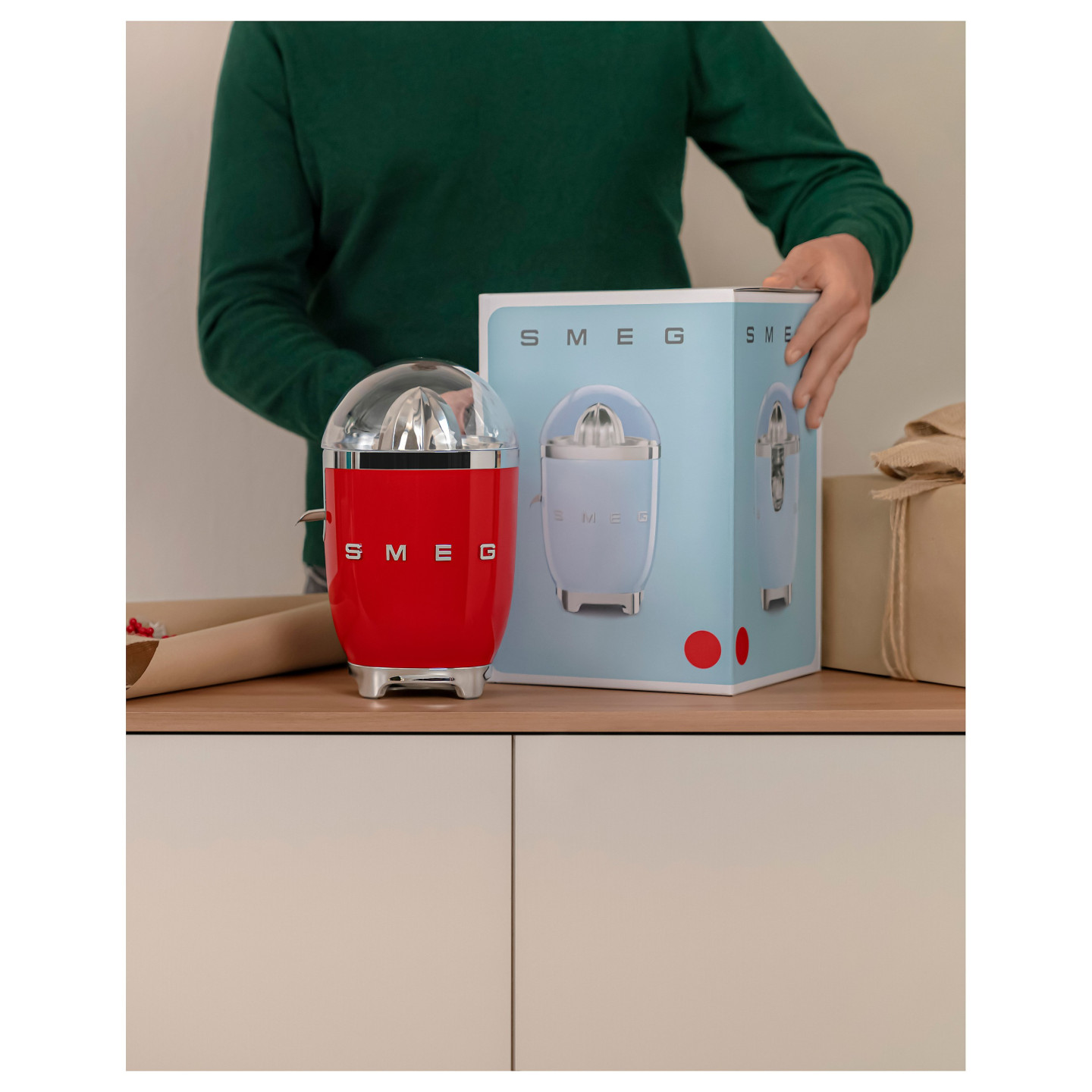 SMEG CJF11RDEU Zitruspresse Rot — Buy in Cyprus with Fast Delivery
