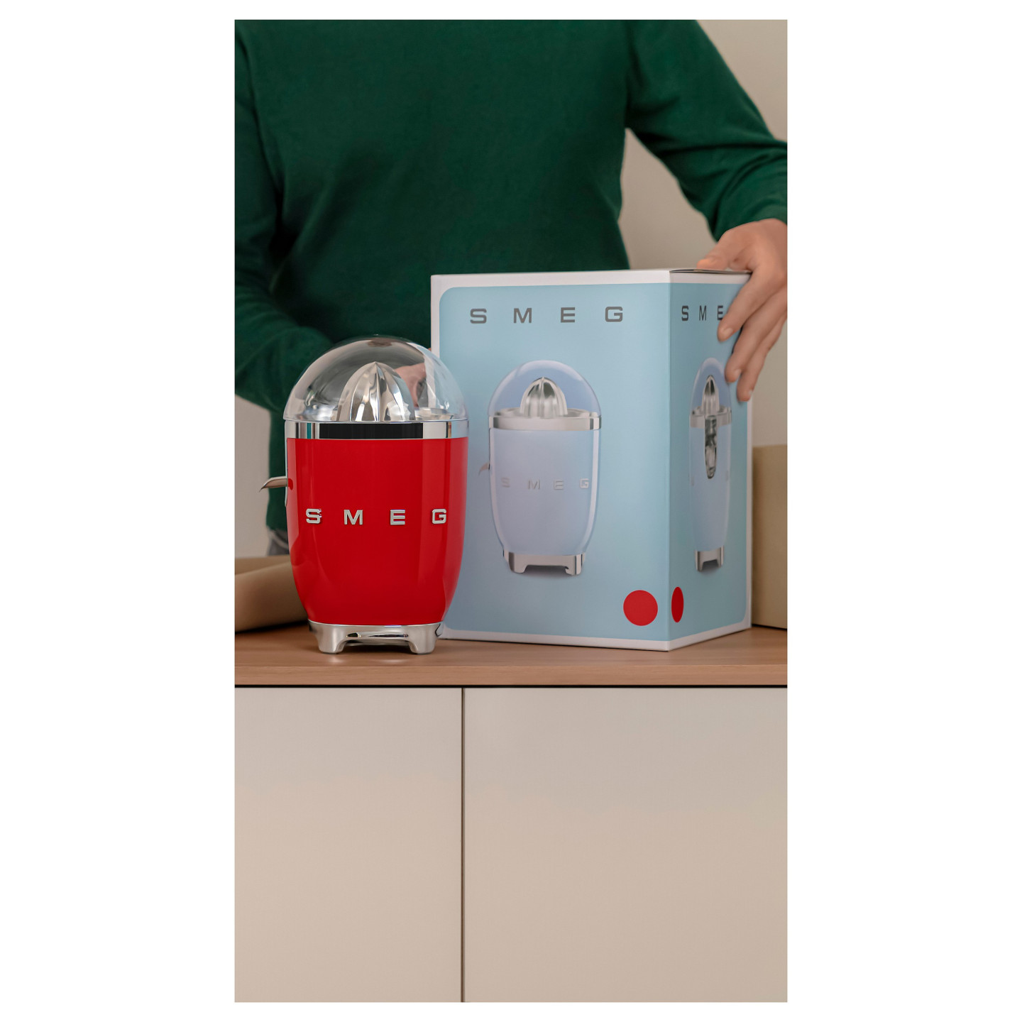 SMEG CJF11RDEU Zitruspresse Rot — Buy in Cyprus with Fast Delivery