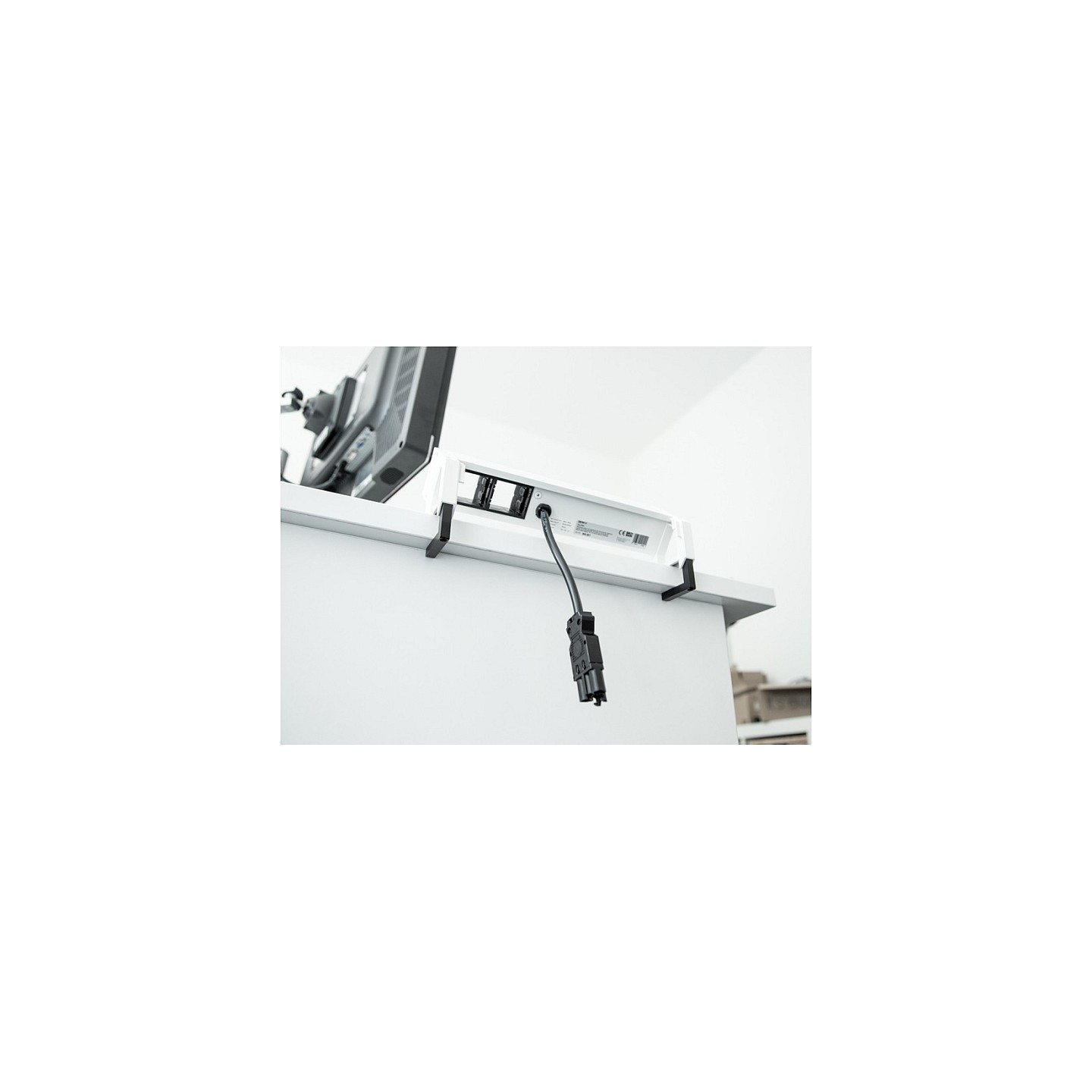 BACHMANN DESK2 3xCEE7 3 Strom 0.2m — Buy in Cyprus with Fast Delivery