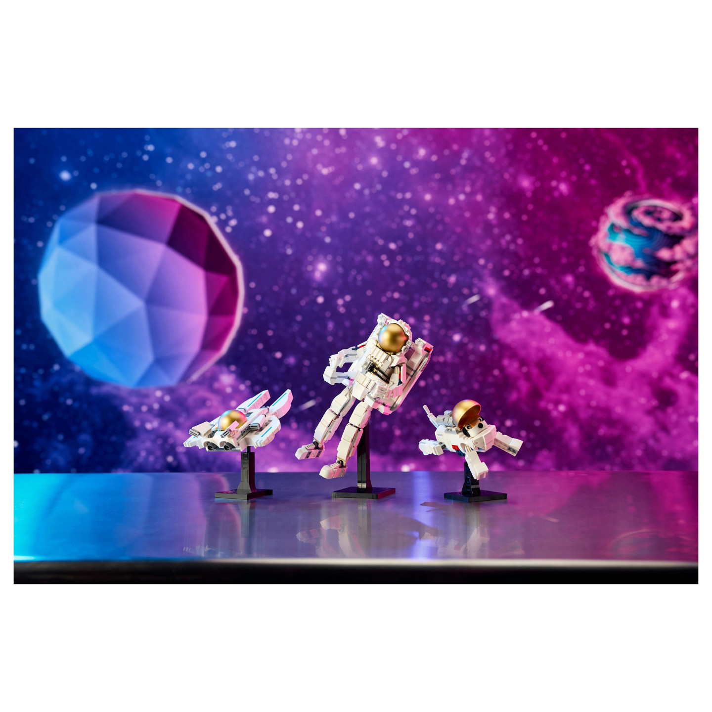 LEGO Creator 3-in-1 Astronaut im Weltraum 31152 — Buy in Cyprus with Fast Delivery