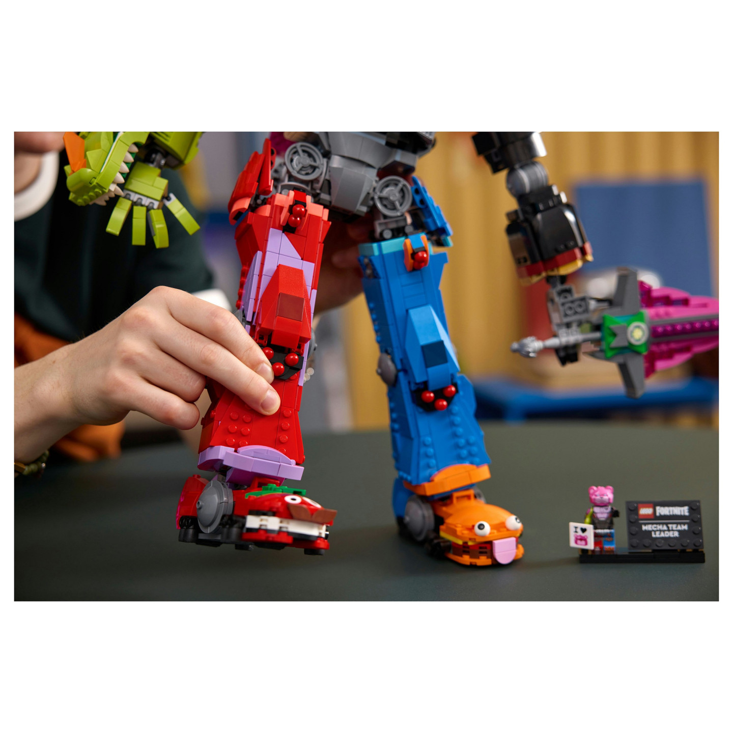 LEGO 77078 Fortnite Mecha-Anfhrer — Buy in Cyprus with Fast Delivery
