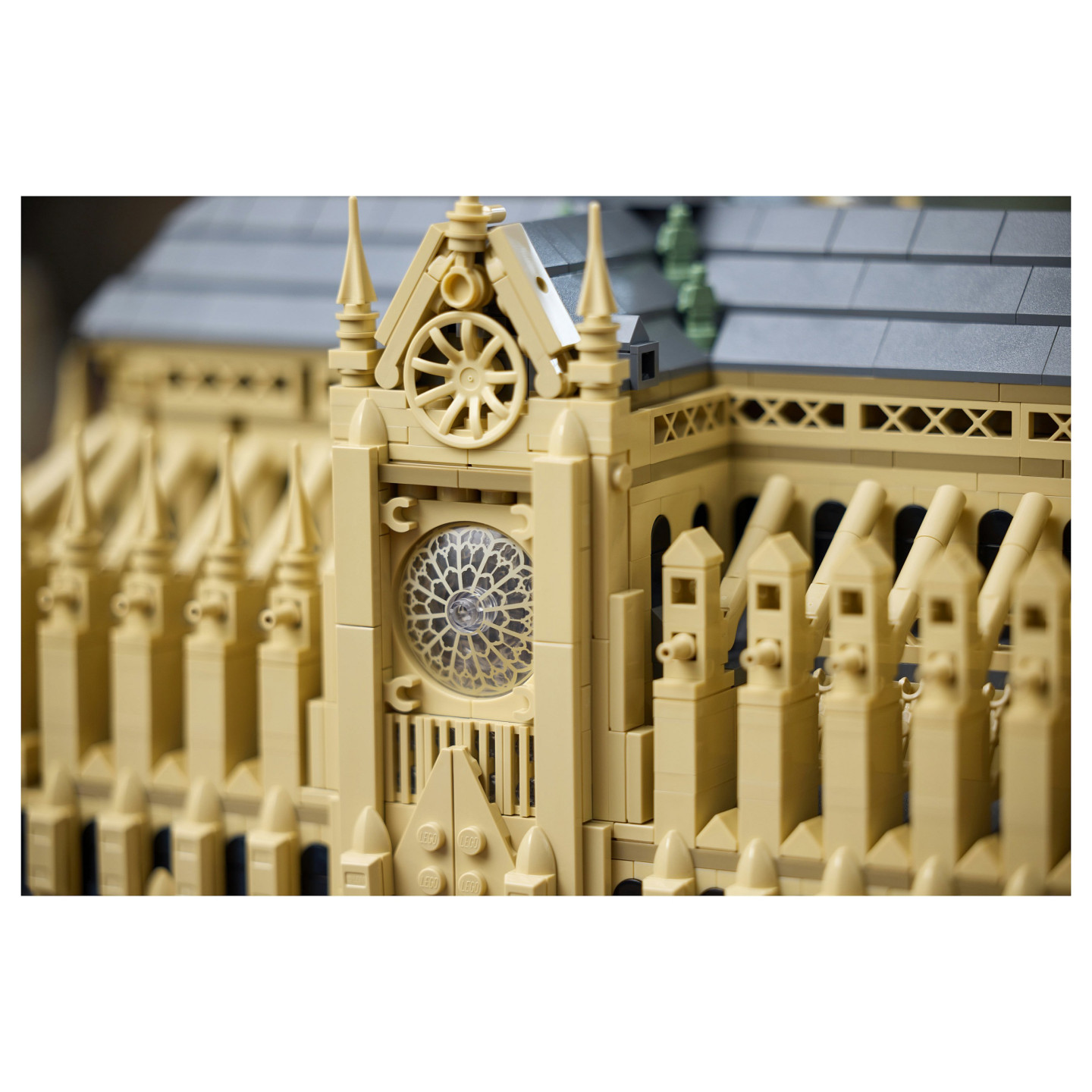 LEGO Architecture Notre-Dame de Paris 21061 — Buy in Cyprus with Fast Delivery