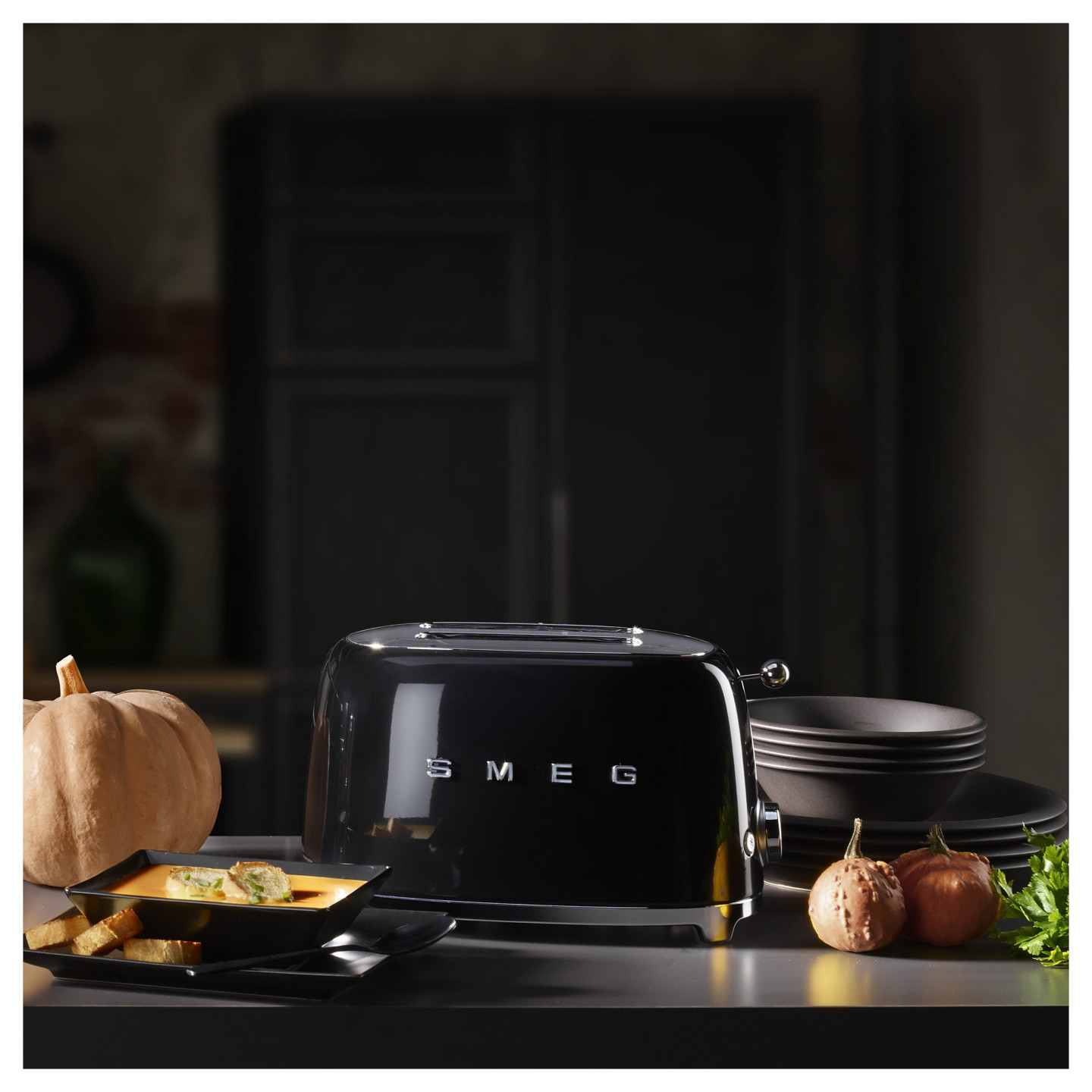 SMEG Toaster 2-Schlitz kompakt 50s Style TSF01BLEU. Schwarz. Hochglanz — Buy in Cyprus with Fast Delivery