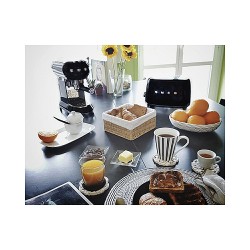 SMEG Toaster 2-Schlitz kompakt 50s Style TSF01BLEU. Schwarz. Hochglanz — Buy in Cyprus with Fast Delivery