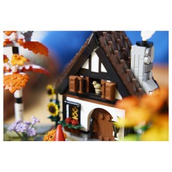 LEGO 11372 Icons Herbstlicher Landhausgarten — Buy in Cyprus with Fast Delivery