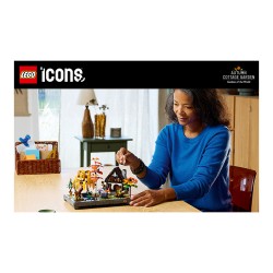 LEGO 11372 Icons Herbstlicher Landhausgarten — Buy in Cyprus with Fast Delivery