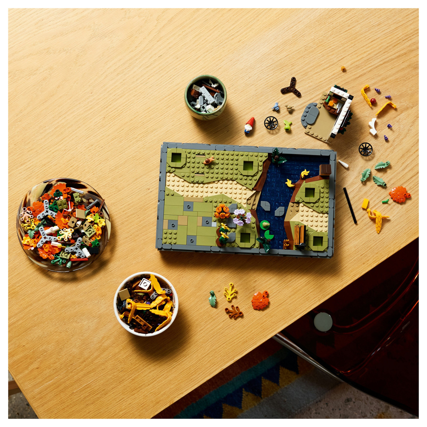 LEGO 11372 Icons Herbstlicher Landhausgarten — Buy in Cyprus with Fast Delivery