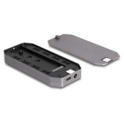 Externes Gaming Gehäuse für M.2 NVMe PCIe SSD mit SuperSpeed USB 20 Gbps (USB 3.2 Gen 2x2) USB Type-CTM Buchse und RG...