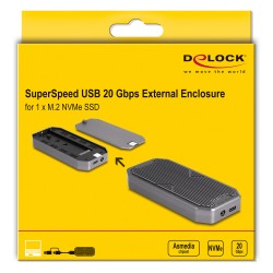 Externes Gaming Gehäuse für M.2 NVMe PCIe SSD mit SuperSpeed USB 20 Gbps (USB 3.2 Gen 2x2) USB Type-CTM Buchse und RG...