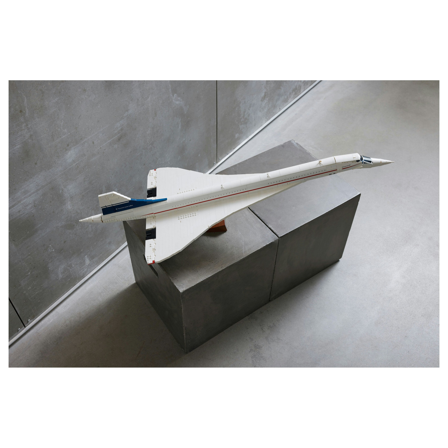 LEGO Icons Concorde 10318 — Buy in Cyprus with Fast Delivery