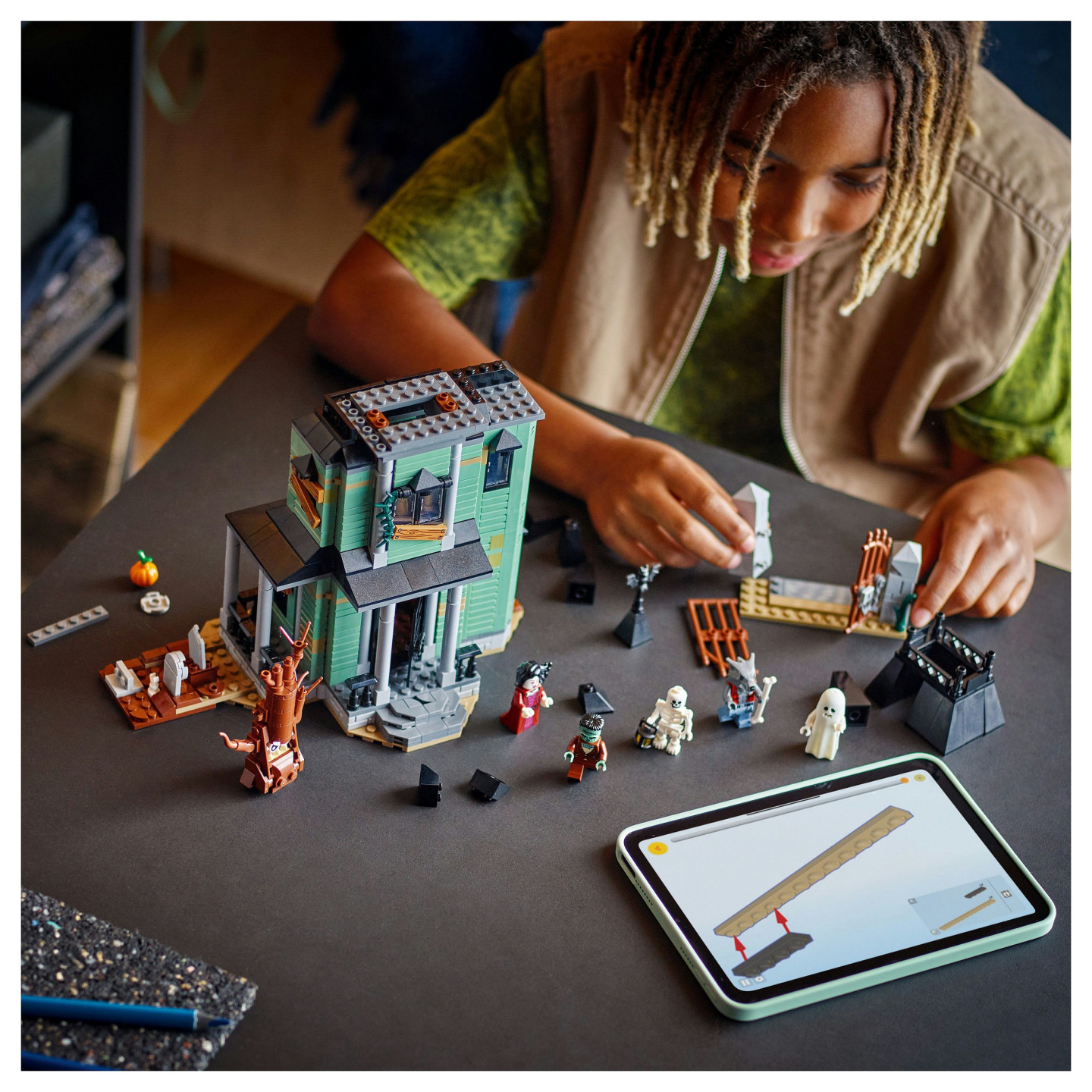 LEGO 31167 Creator 3-in-1 Geisterhaus — Buy in Cyprus with Fast Delivery