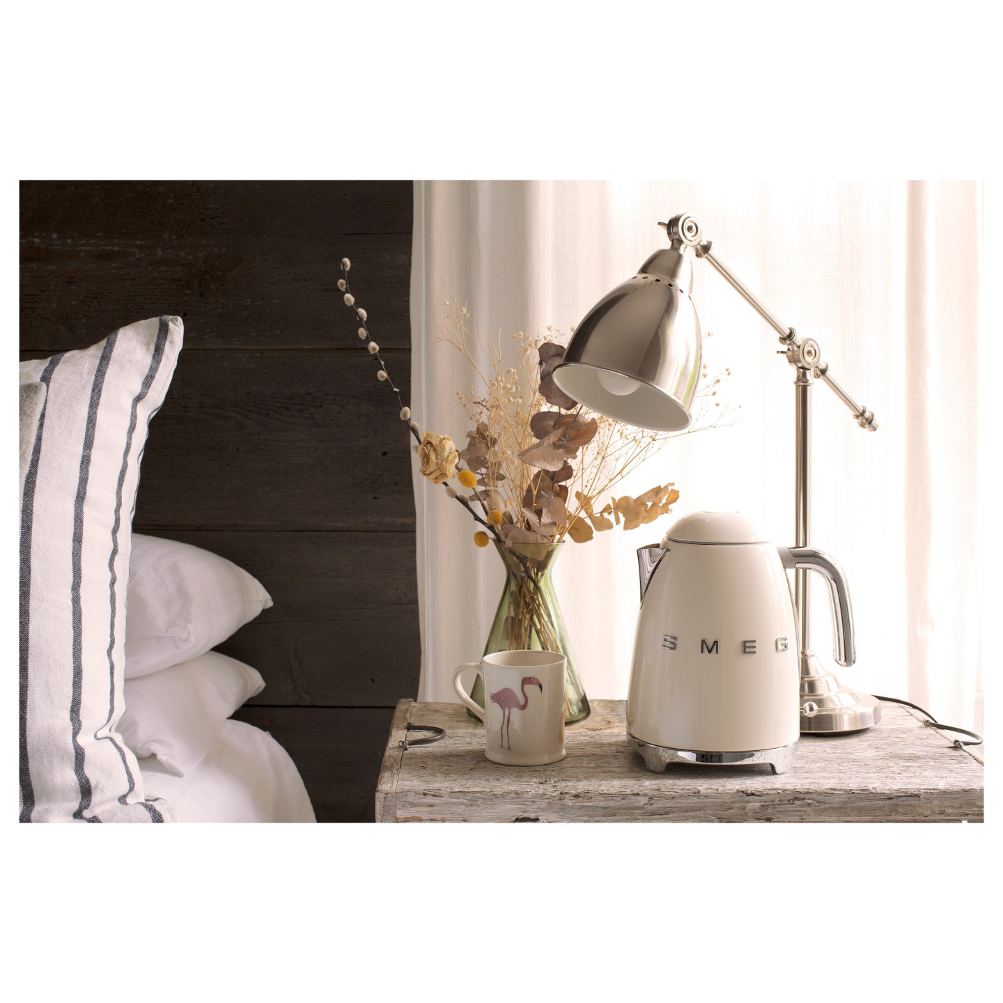 SMEG KLF03CREU 1.7L 2400W creme Wasserkocher — Buy in Cyprus with Fast Delivery