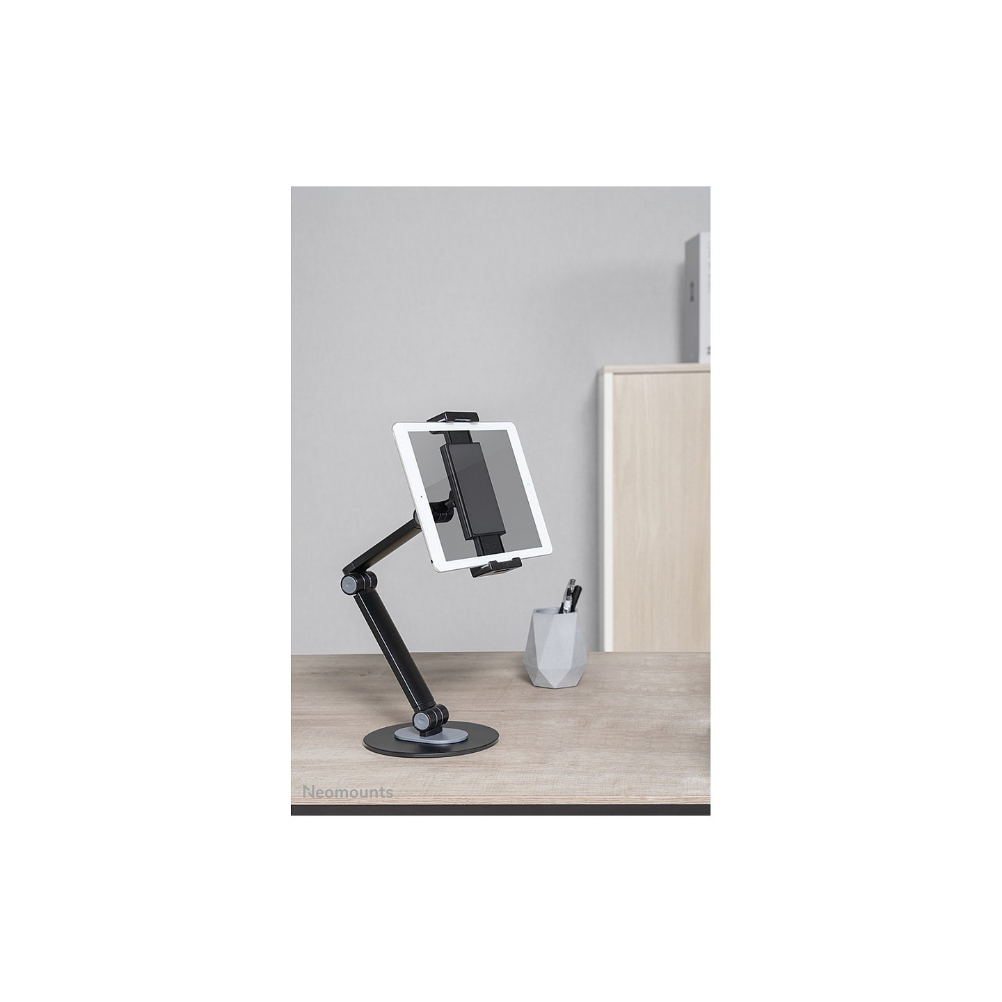 Neomounts DS15-550BL1 Universal Tablet-Ständer für 4.7-12.9' - Tablets 1KG — Buy in Cyprus with Fast Delivery