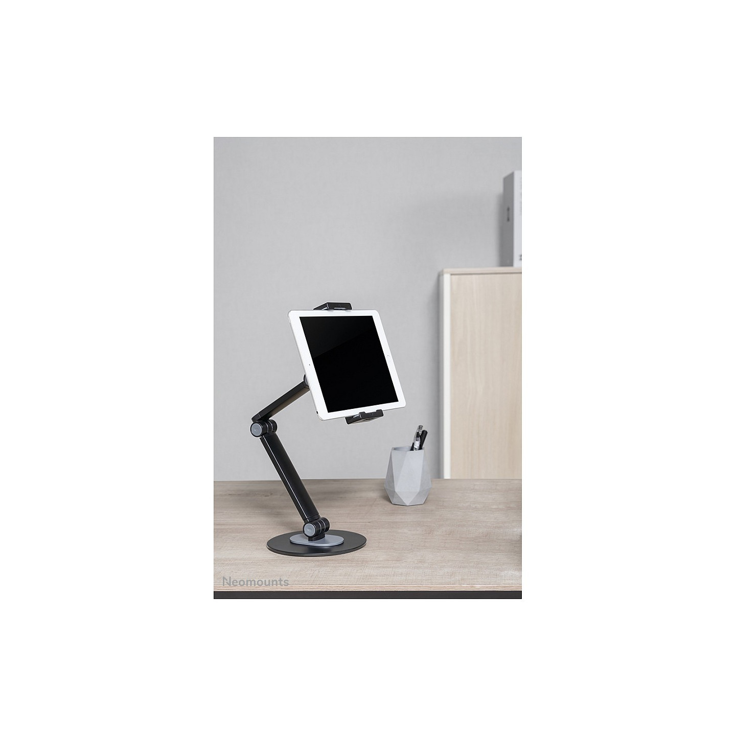 Neomounts DS15-550BL1 Universal Tablet-Ständer für 4.7-12.9' - Tablets 1KG — Buy in Cyprus with Fast Delivery