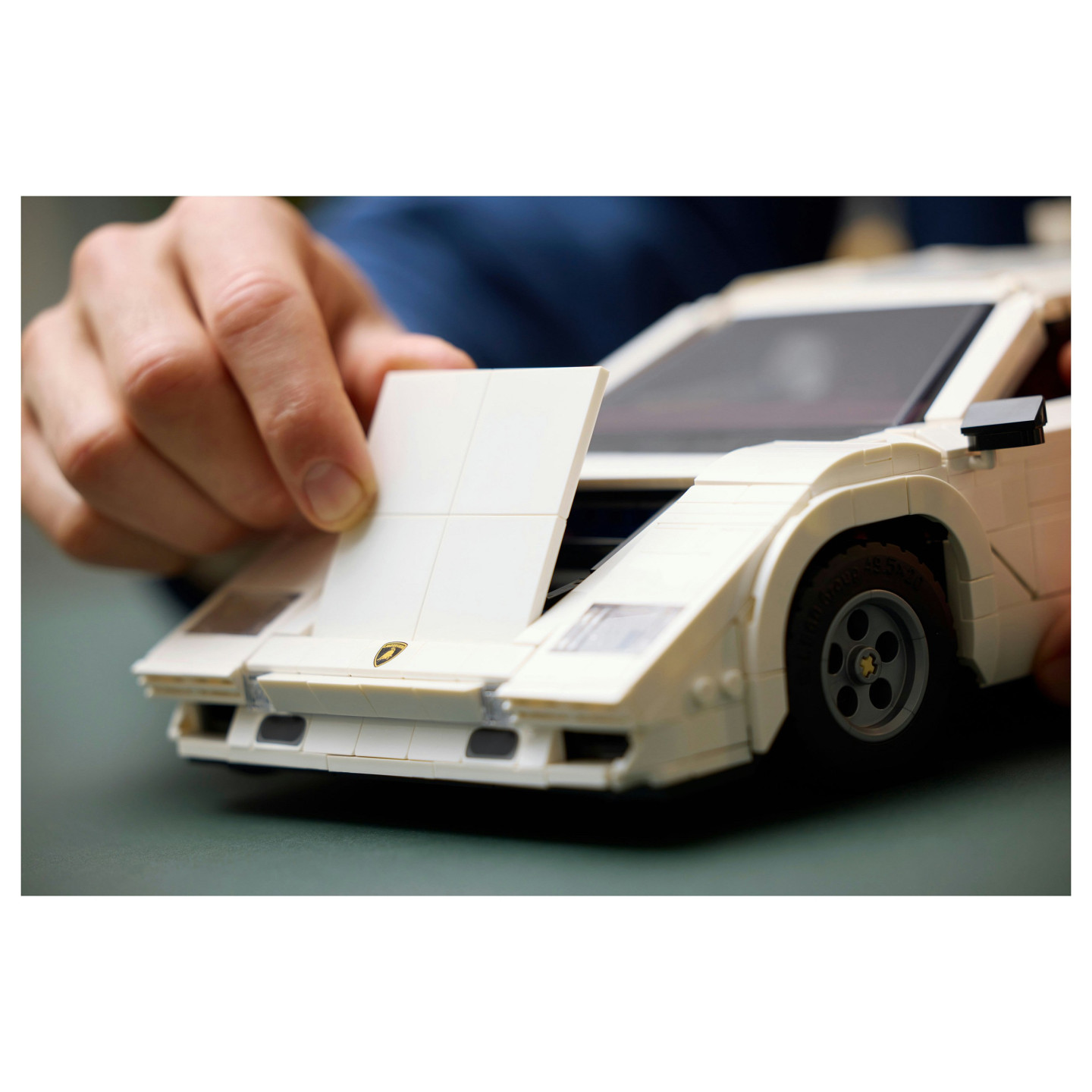 LEGO Icons - Lamborghini Countach — Buy in Cyprus with Fast Delivery