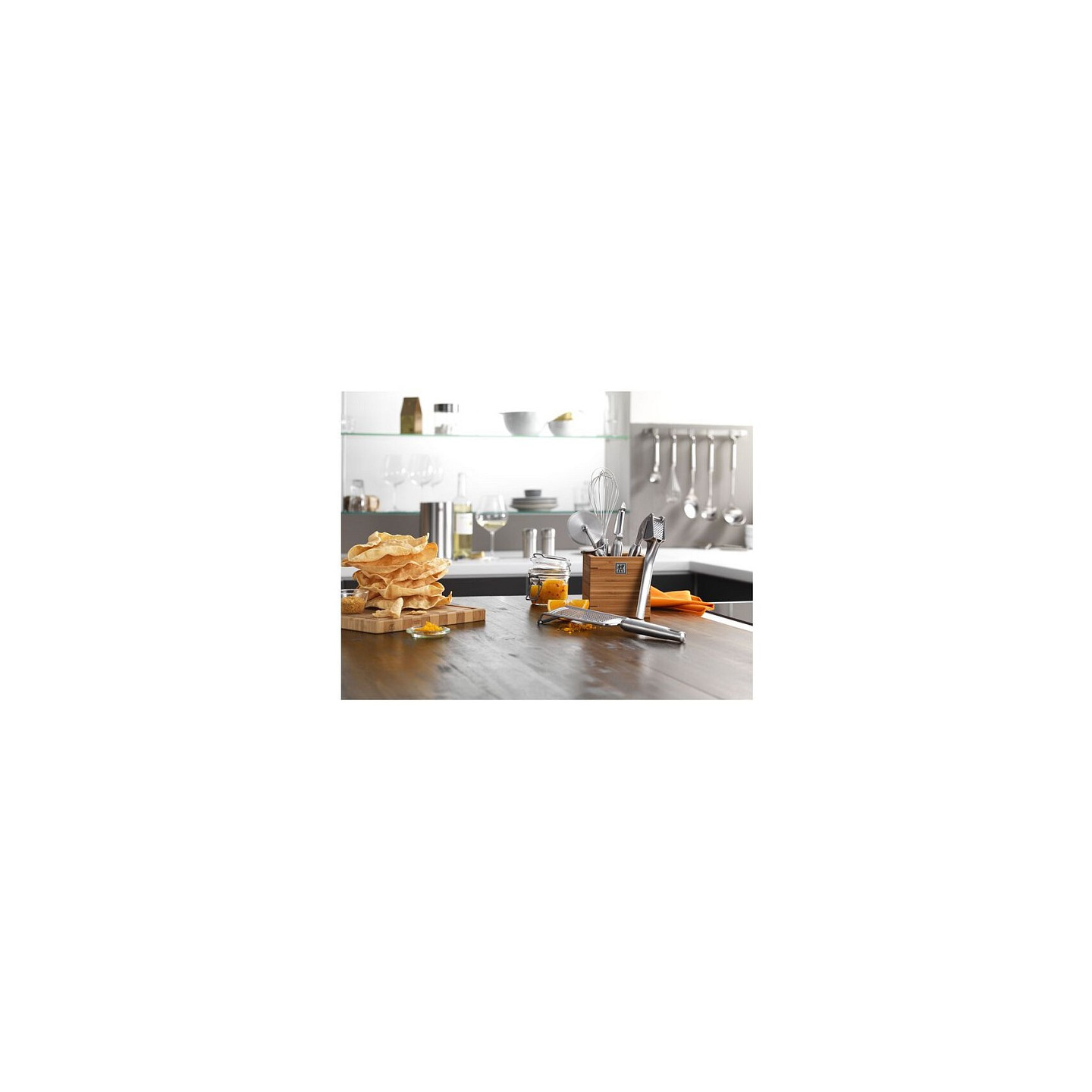 Zwilling 37160-037-0 Pro Pizzaschneider — Buy in Cyprus with Fast Delivery