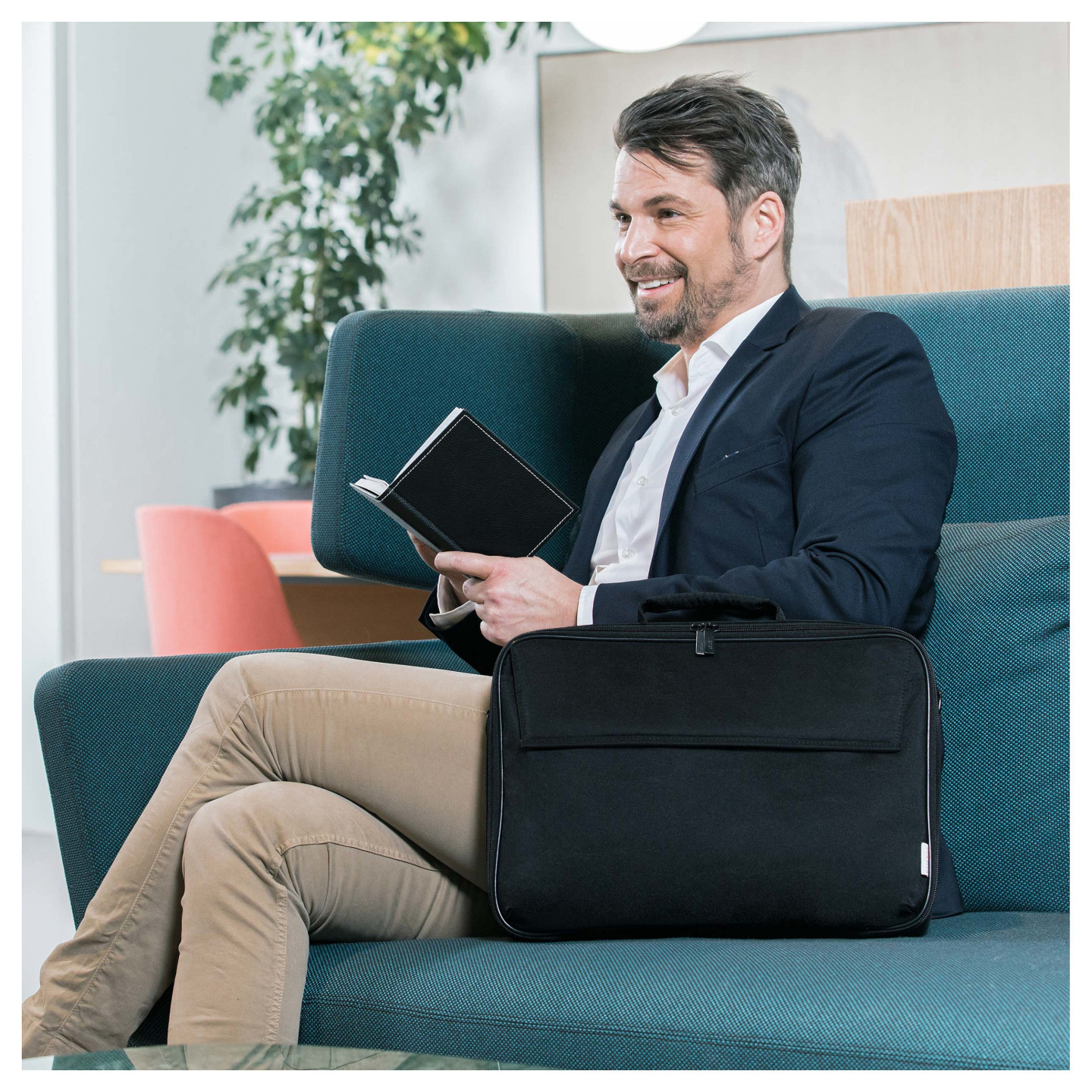 Dicota Laptop Tasche BASE XX Clamshell bis 35.8cm 14.1' Schwarz — Buy in Cyprus with Fast Delivery