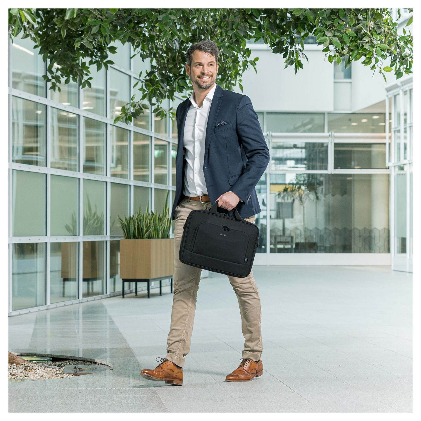 Dicota Laptop Tasche Eco Top Traveller Base bis 39.6 cm 15.6' Schwarz — Buy in Cyprus with Fast Delivery