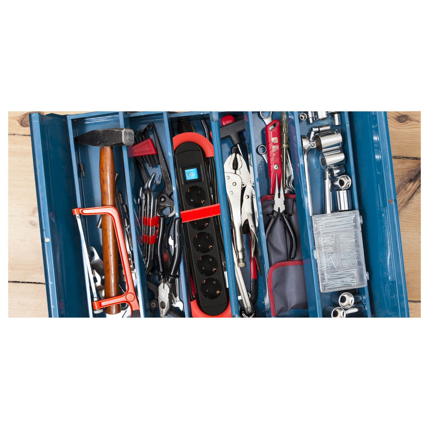 BACHMANN HOOK Indoor 5x Schutzkontakt Kunststoff mit Schalter 5m — Buy in Cyprus with Fast Delivery