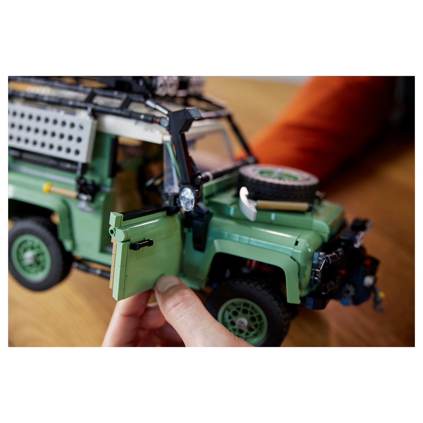 LEGO Icons - Land Rover Classic Defender 90 — Buy in Cyprus with Fast Delivery