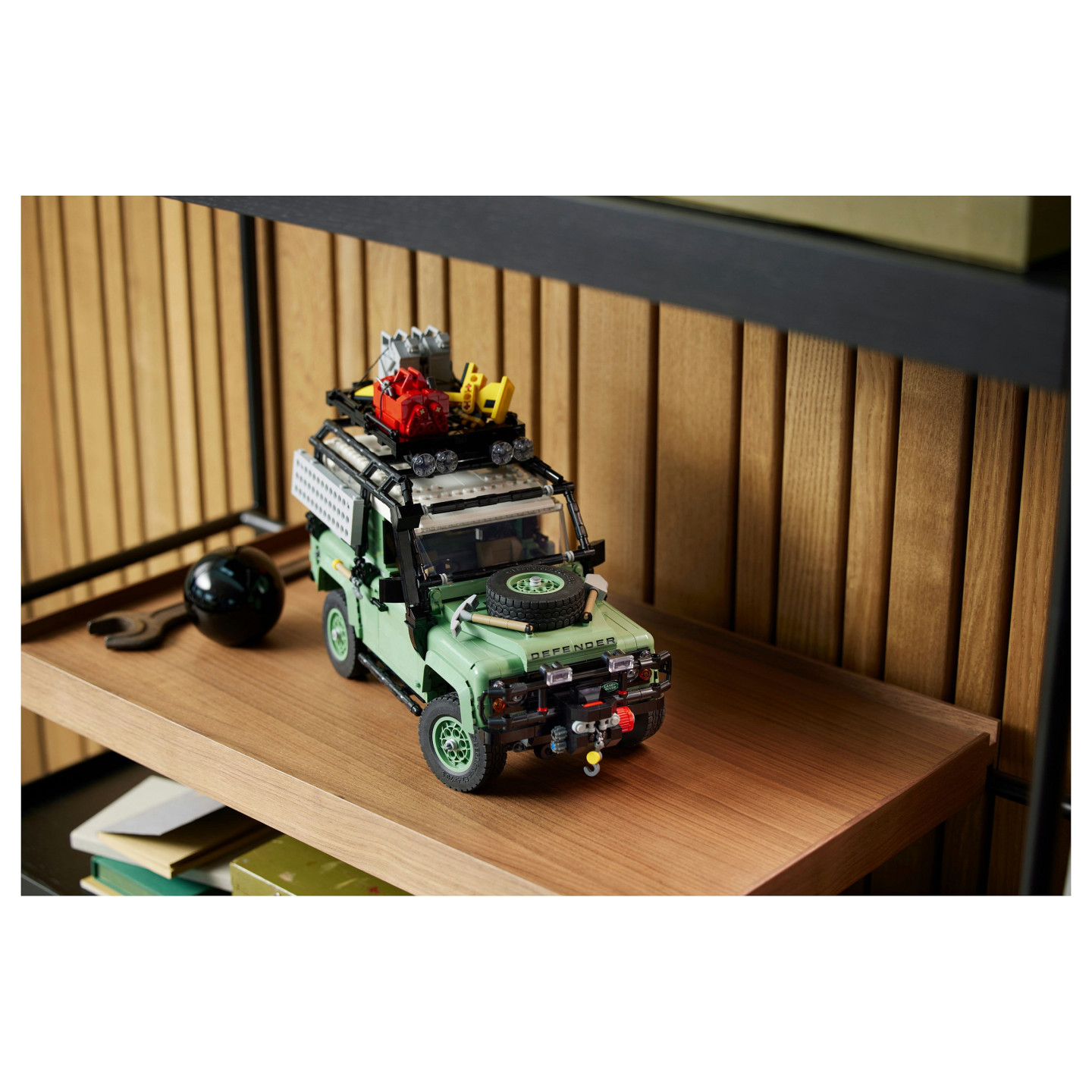 LEGO Icons - Land Rover Classic Defender 90 — Buy in Cyprus with Fast Delivery
