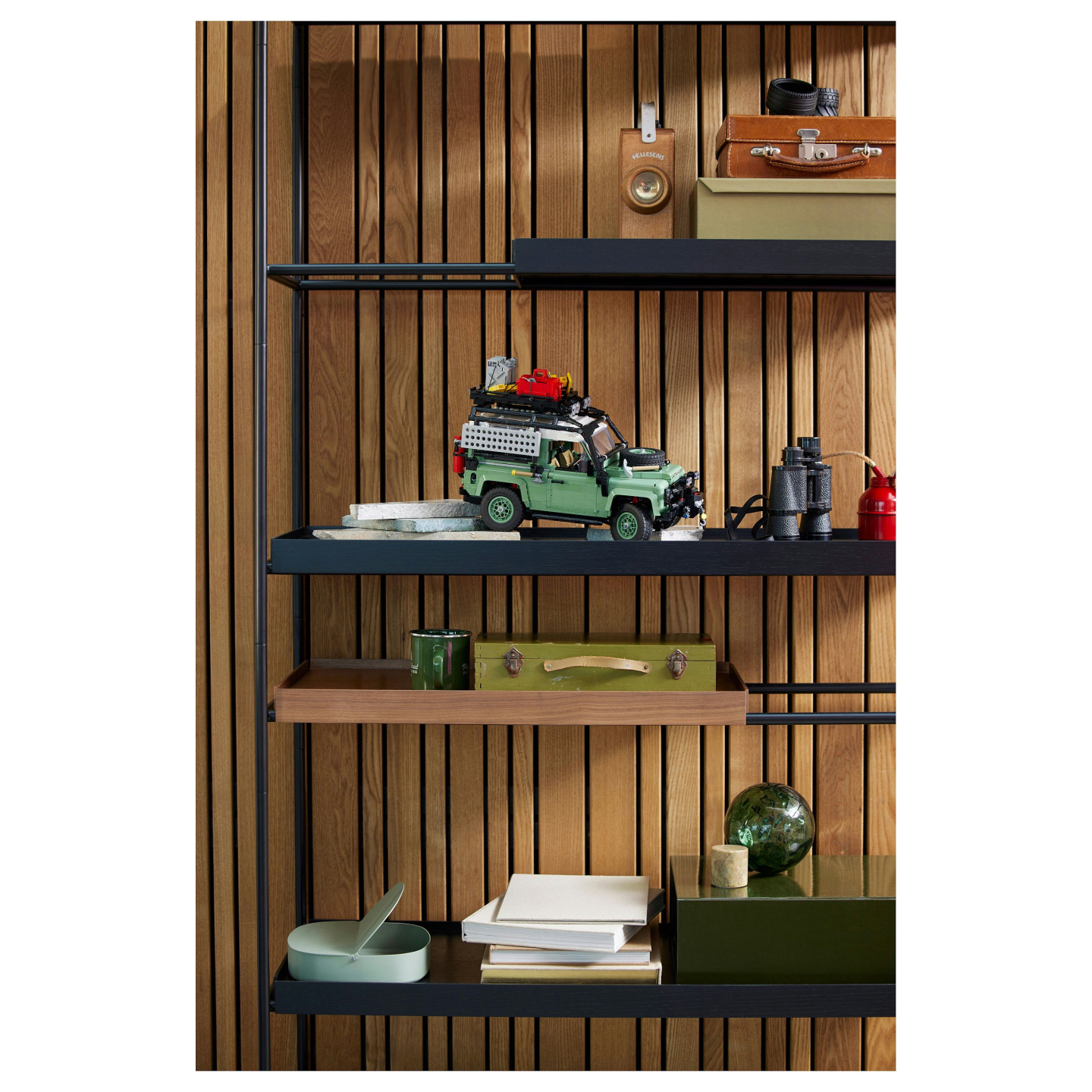 LEGO Icons - Land Rover Classic Defender 90 — Buy in Cyprus with Fast Delivery