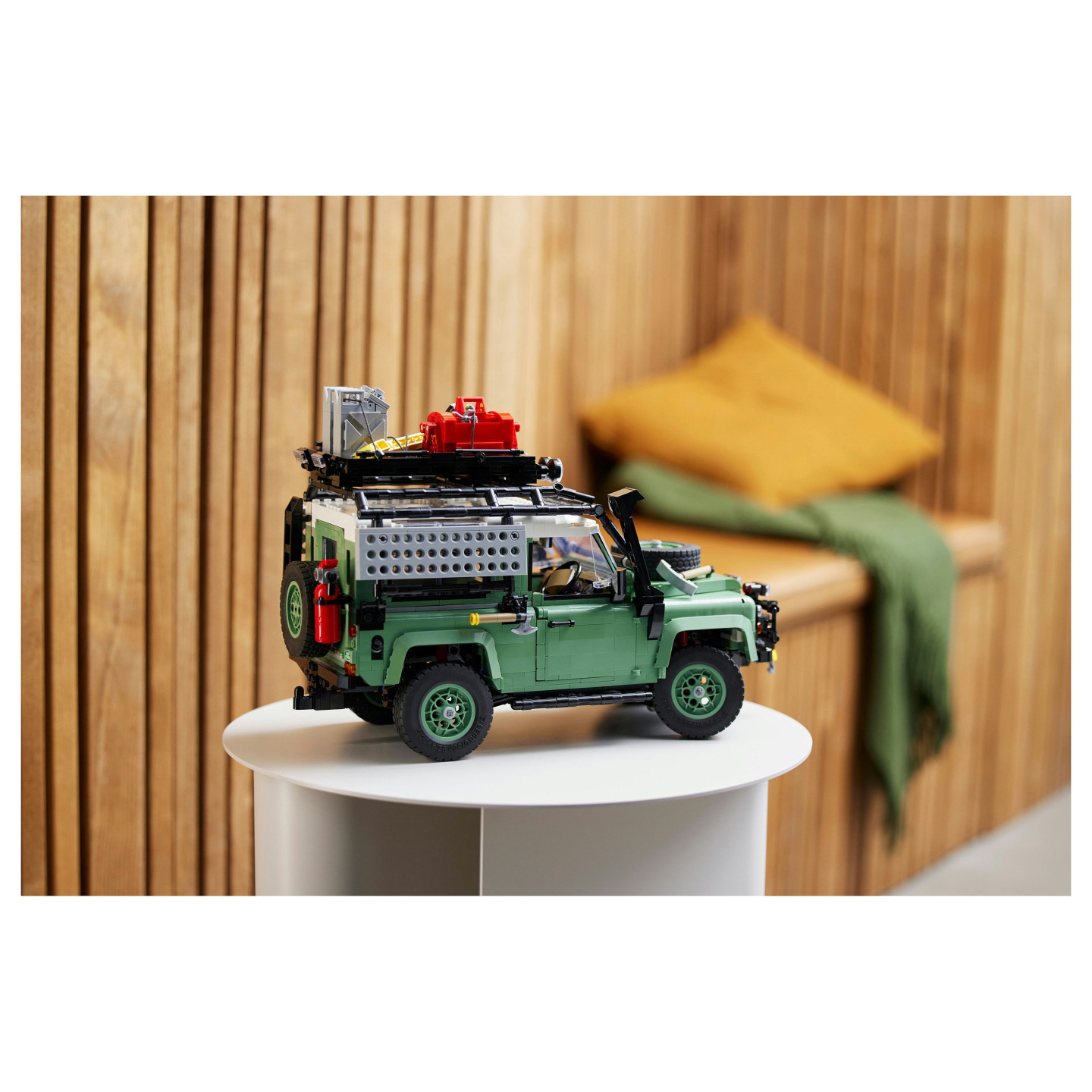 LEGO Icons - Land Rover Classic Defender 90 — Buy in Cyprus with Fast Delivery