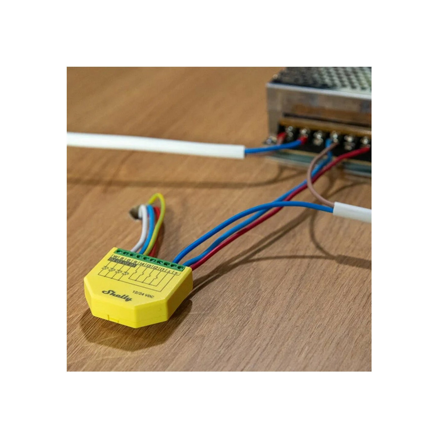 Shelly Relais 'Plus RGBW PM' WLAN Bluetooth LED Lichtcontroller Unterputz — Buy in Cyprus with Fast Delivery