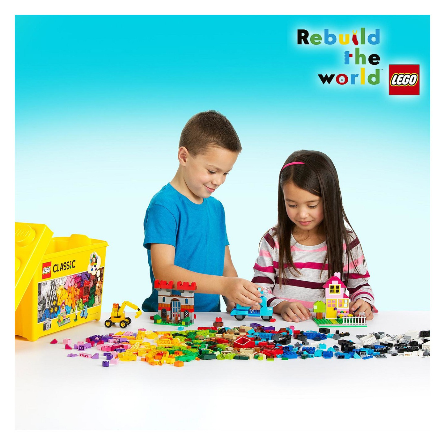 LEGO Classic Große Bausteine-Box 10698 — Buy in Cyprus with Fast Delivery
