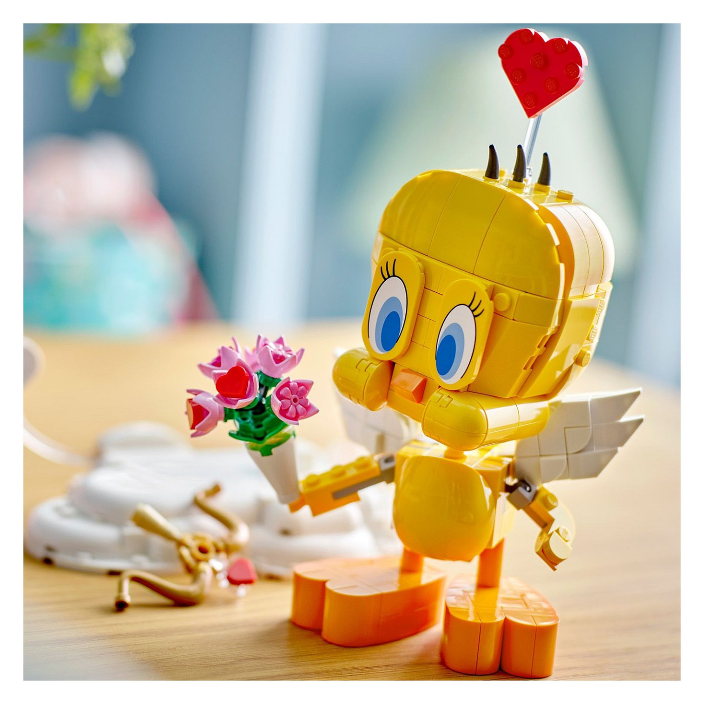 LEGO 40824 Looney Tunes Liebesbote Tweety — Buy in Cyprus with Fast Delivery