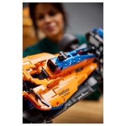 LEGO Technic McLaren Formel 1 Rennwagen 42141 — Buy in Cyprus with Fast Delivery
