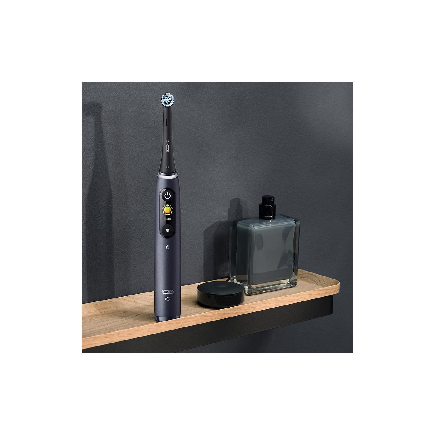 Oral-B iO Series 8 schwarz — Buy in Cyprus with Fast Delivery