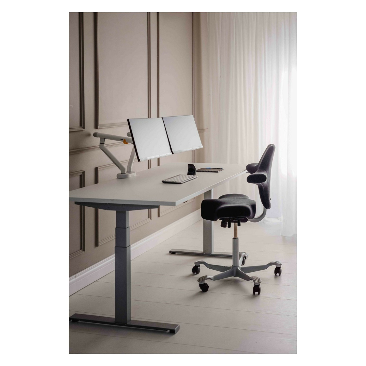 BakkerElkhuizen BE Flexible Dual Monitorarm White — Buy in Cyprus with Fast Delivery