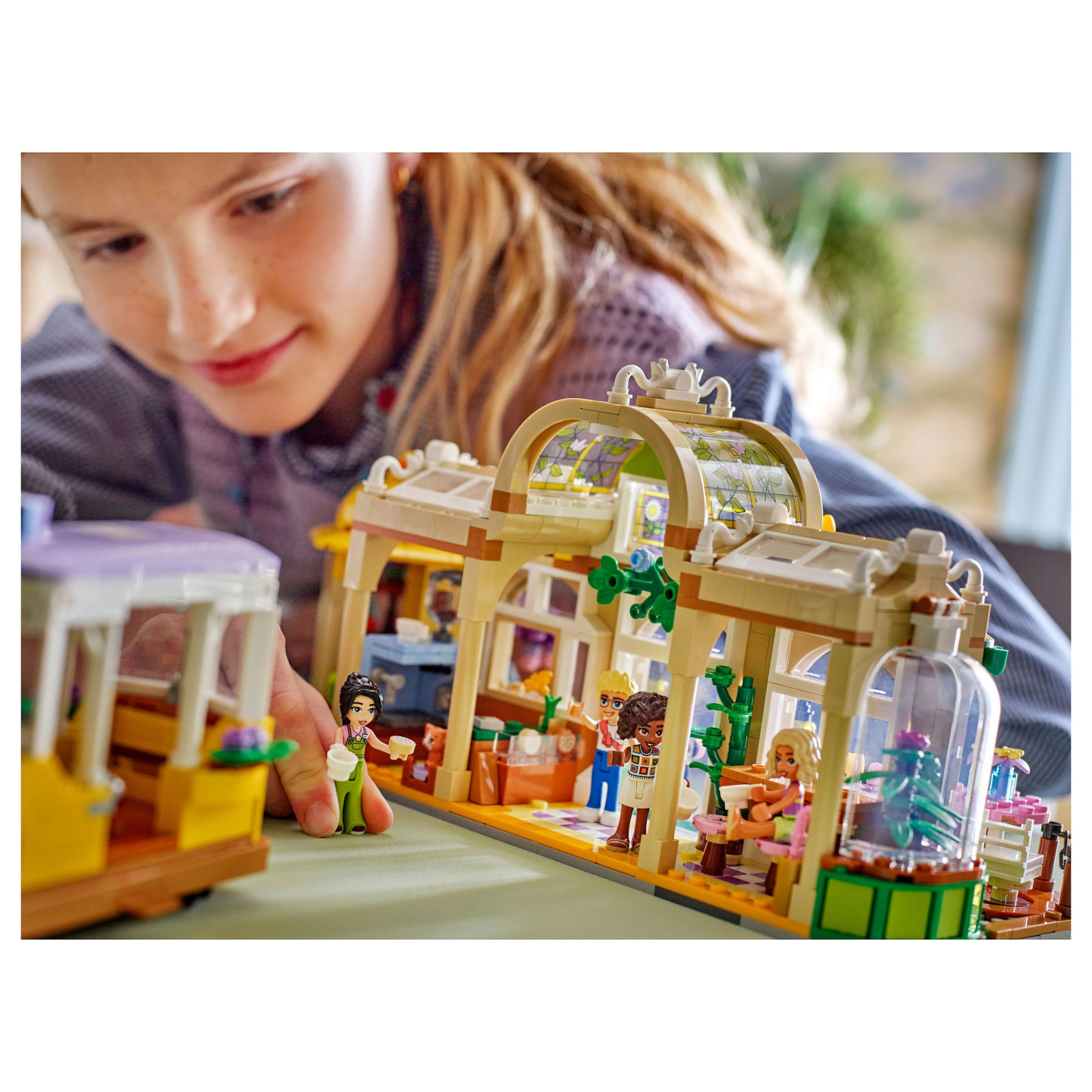 LEGO 42671 Friends Pflanzencaf und Blumenkiosk — Buy in Cyprus with Fast Delivery