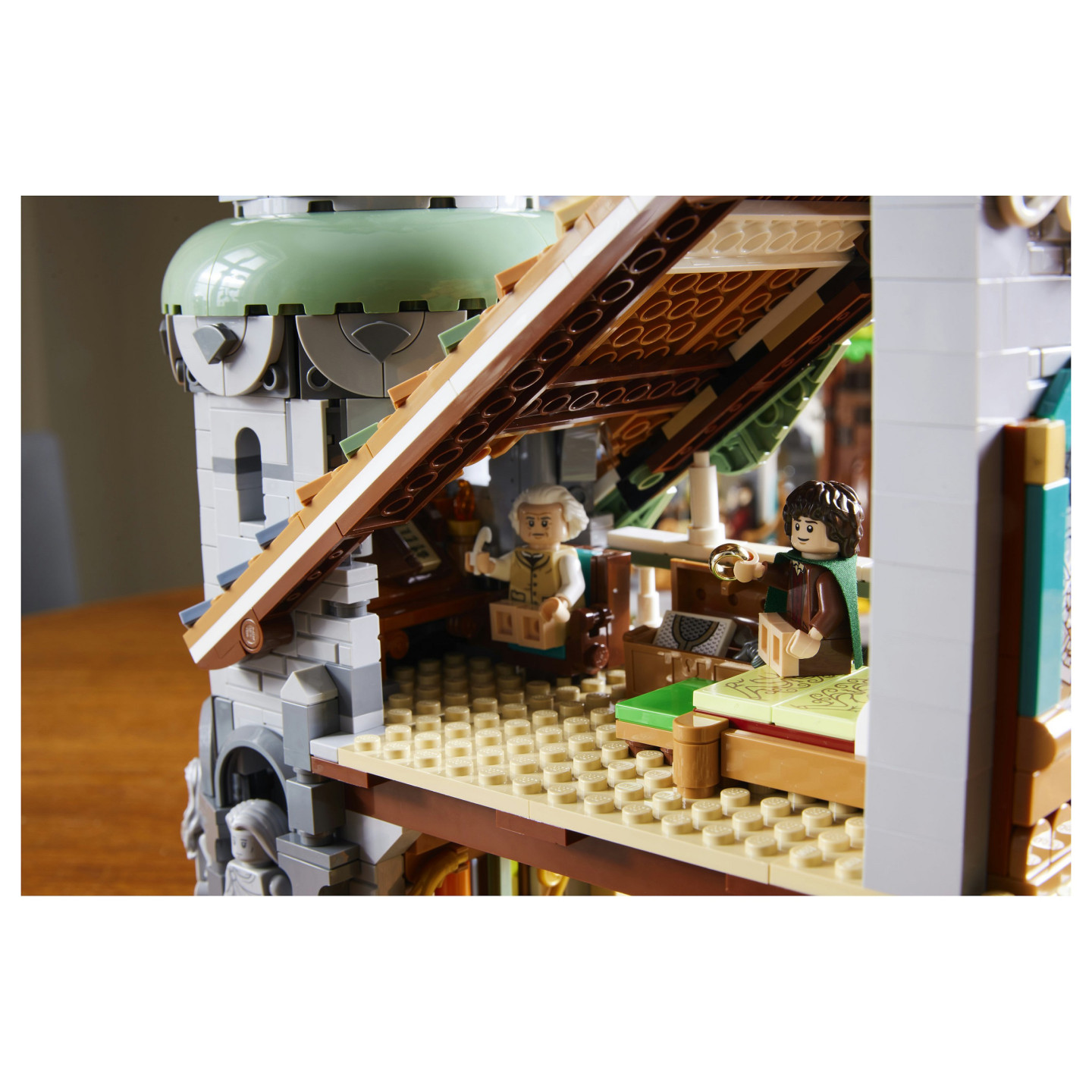 LEGO Icons Herr der Ringe Bruchtal 10316 — Buy in Cyprus with Fast Delivery