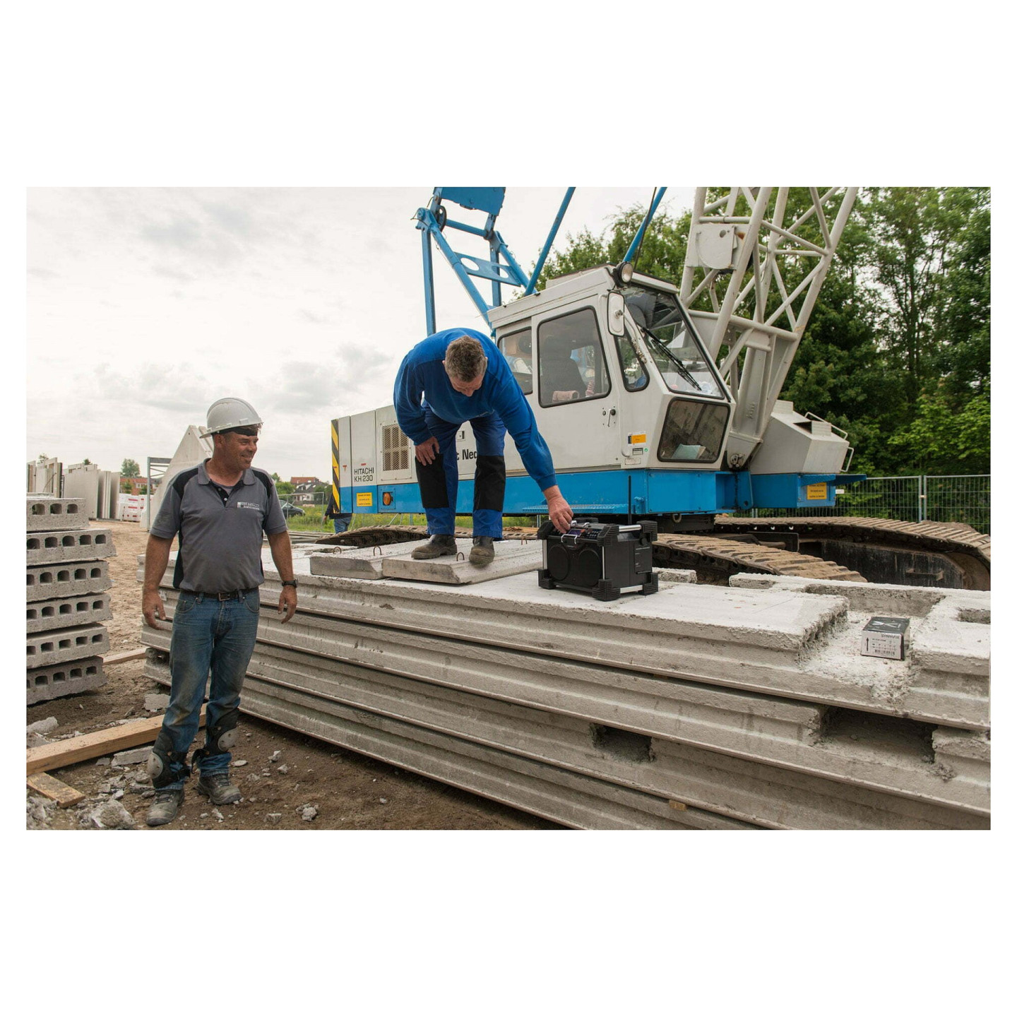 PerfectPro ROCKHART 18V Baustellenradio — Buy in Cyprus with Fast Delivery