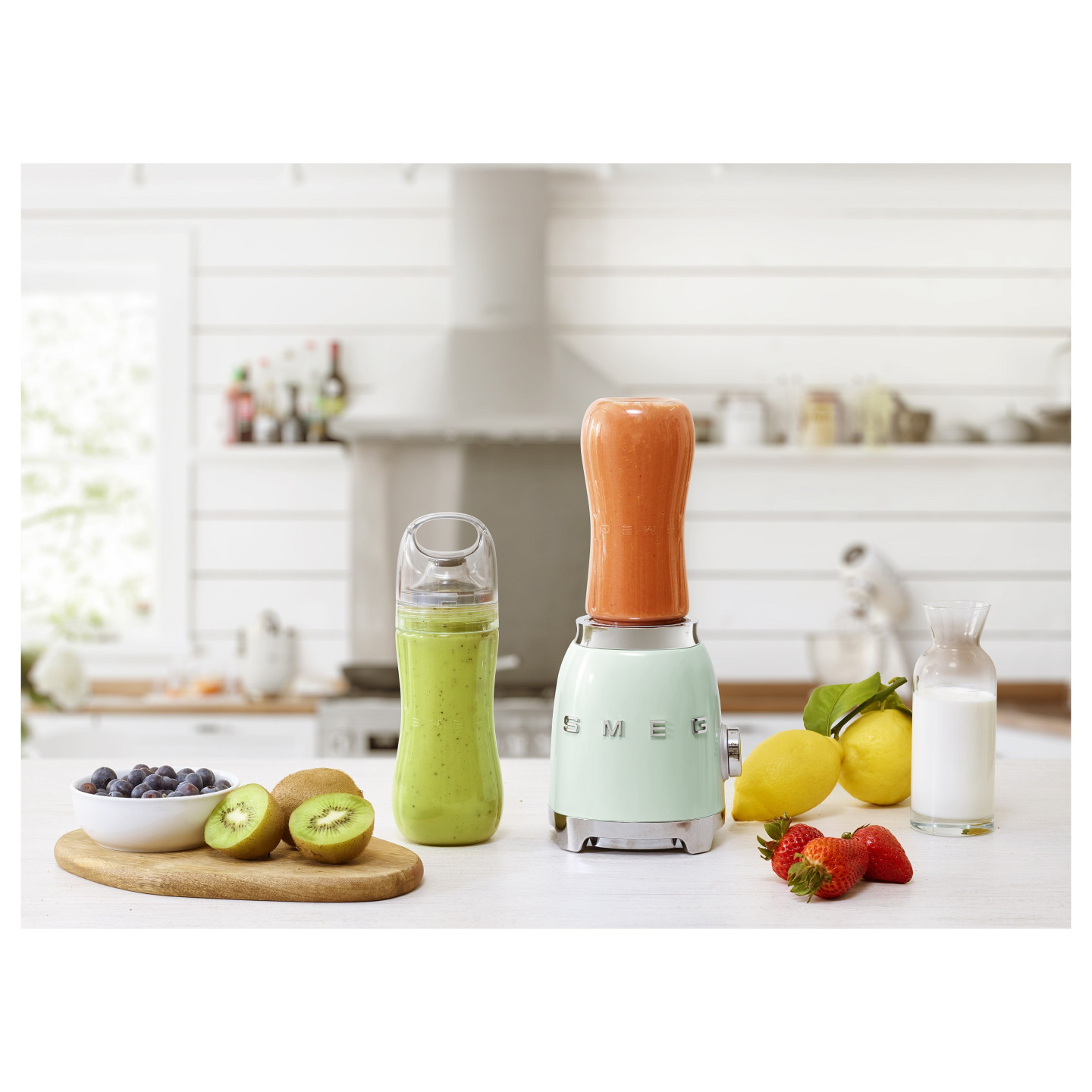 SMEG PBF01PGEU Mixer aus Edelstahl. pastellgrn — Buy in Cyprus with Fast Delivery