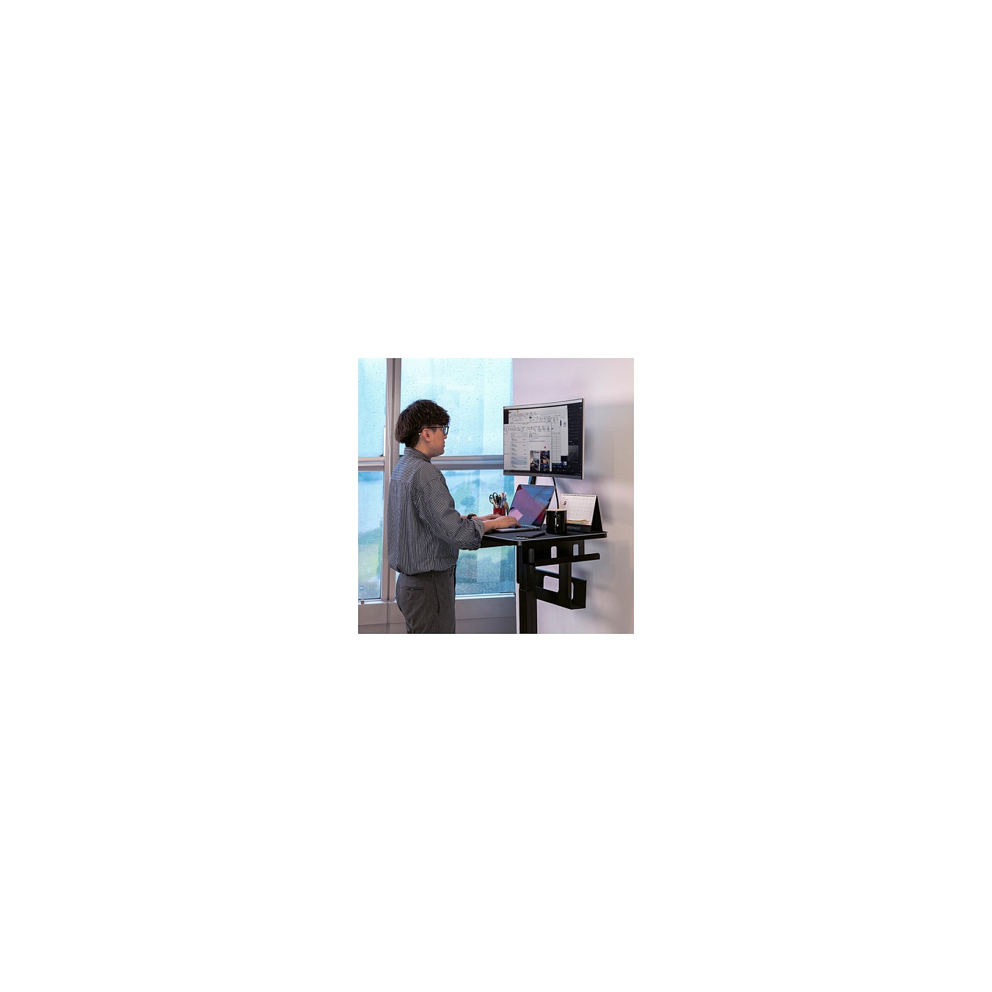 Thermaltake Cycledesk 100 GGD Black Electric — Buy in Cyprus with Fast Delivery