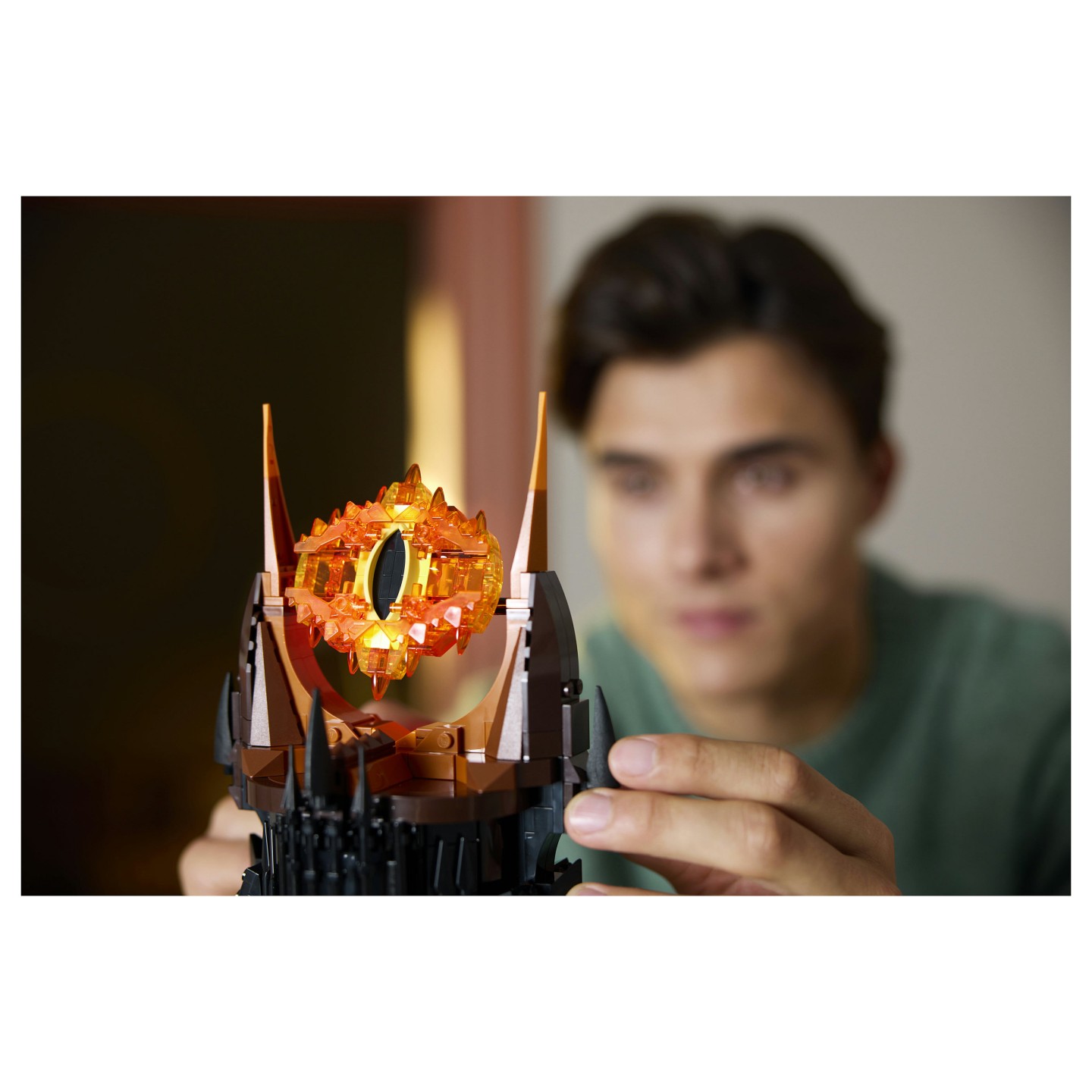 LEGO Icons - Der Herr der Ringe - Barad-dûr — Buy in Cyprus with Fast Delivery