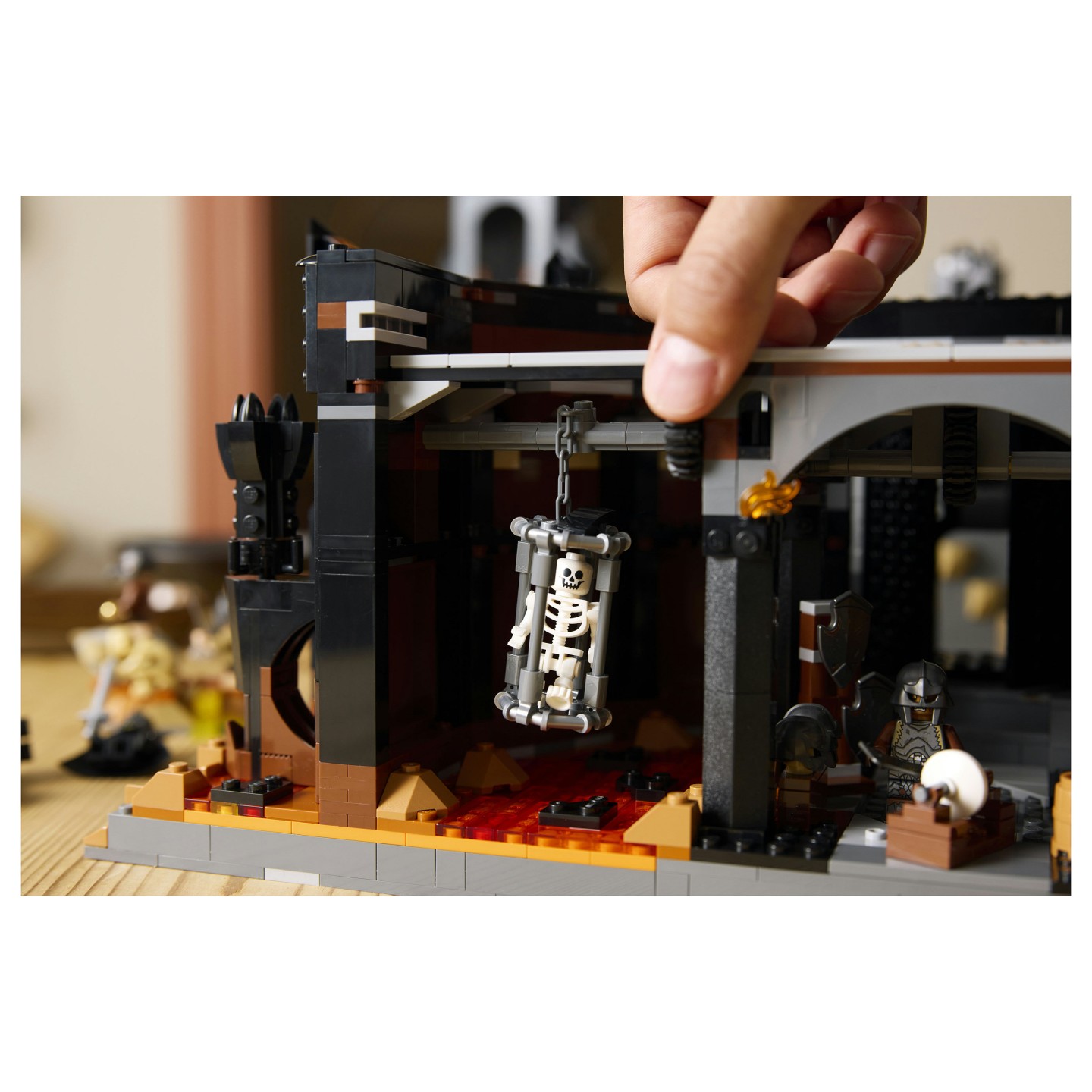 LEGO Icons - Der Herr der Ringe - Barad-dûr — Buy in Cyprus with Fast Delivery