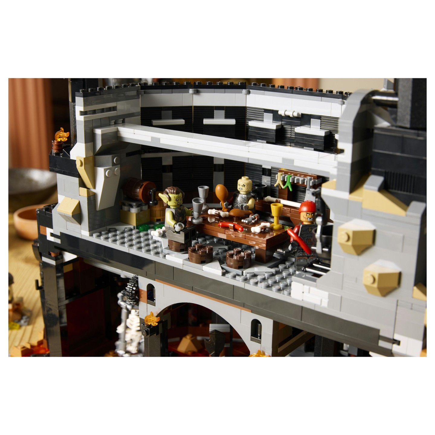 LEGO Icons - Der Herr der Ringe - Barad-dûr — Buy in Cyprus with Fast Delivery