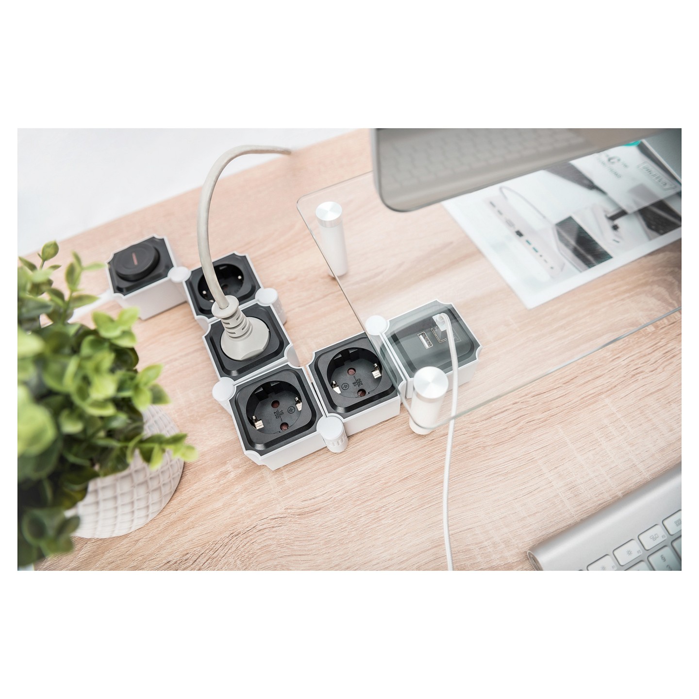 DIGITUS Steckdosenleiste 4x + 2USB. Schalter. Flexibel 1.6m — Buy in Cyprus with Fast Delivery