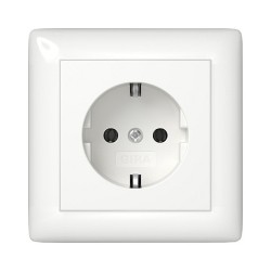 GIRA 444003 SCHUKO Vollpl. Standard 55 Reinweiß — Buy in Cyprus with Fast Delivery