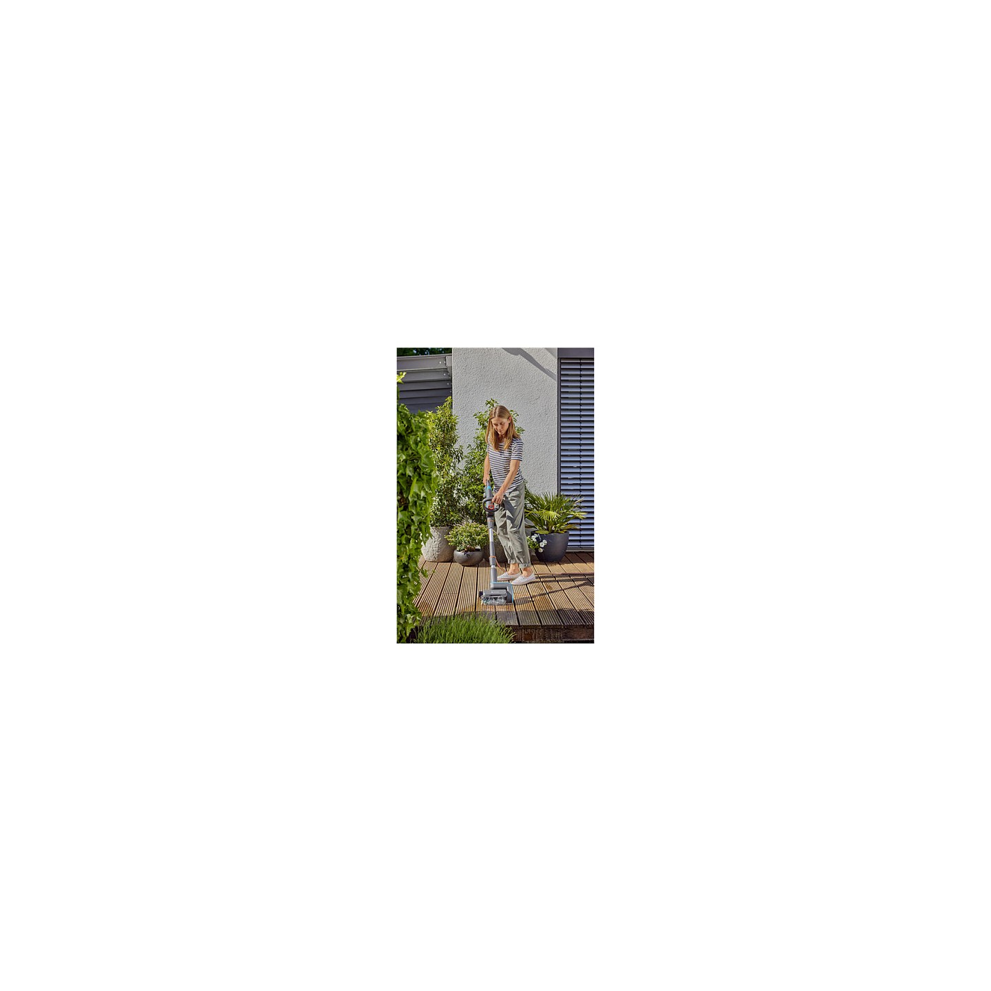 Gardena Akku-Multi-Rein AquaBrush Patio 03 P4A solo 18V — Buy in Cyprus with Fast Delivery
