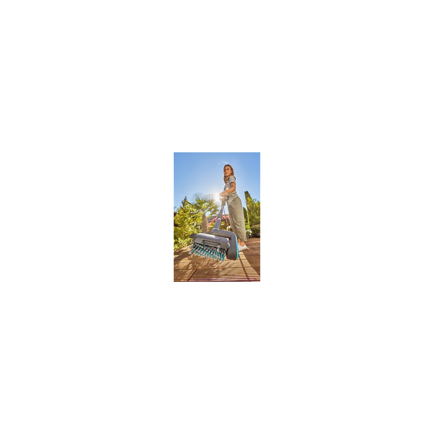 Gardena Akku-Multi-Rein AquaBrush Patio 03 P4A solo 18V — Buy in Cyprus with Fast Delivery